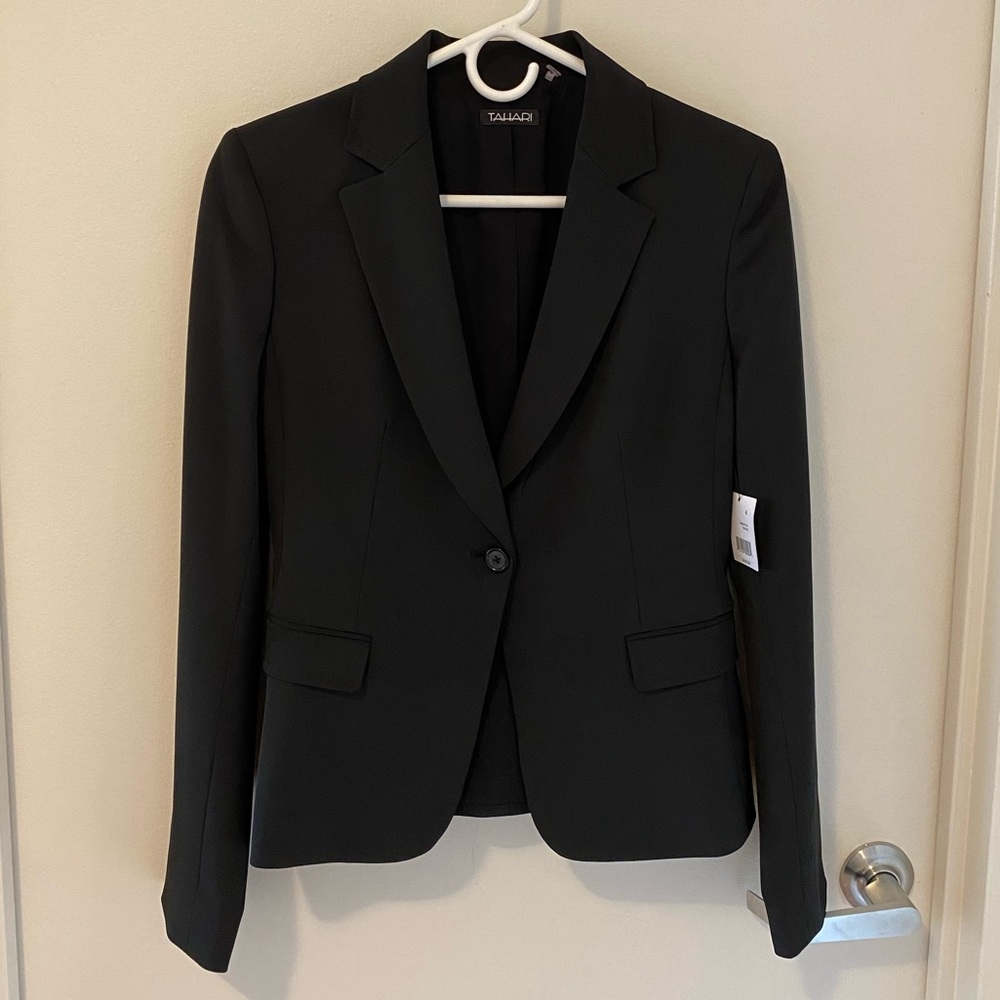 Tahari Black Blazer Size 4 ***NWT - Originally $428***